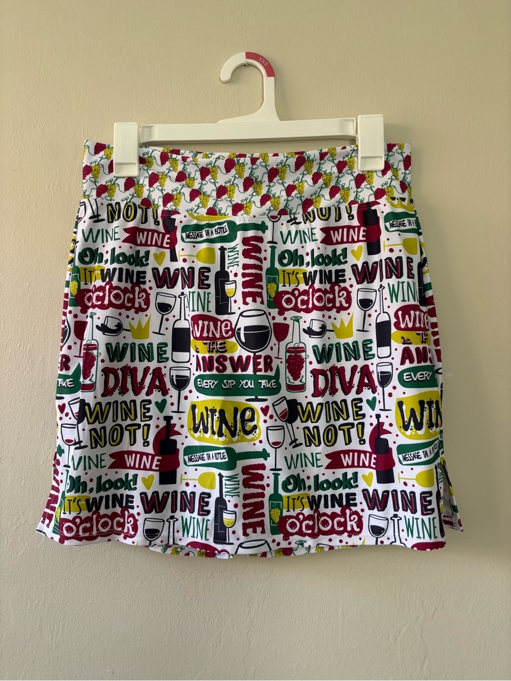 Skort Obsession Women’s Size Large Skort Wine Not
